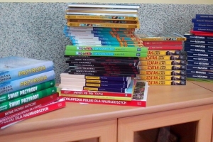 Pierwsze książki dla bibliotek szkolnych zostały przekazane - zdjęcie3